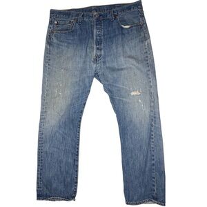 Levi’s 501’s Distressed Sz 40x32 (Measures 40x30)